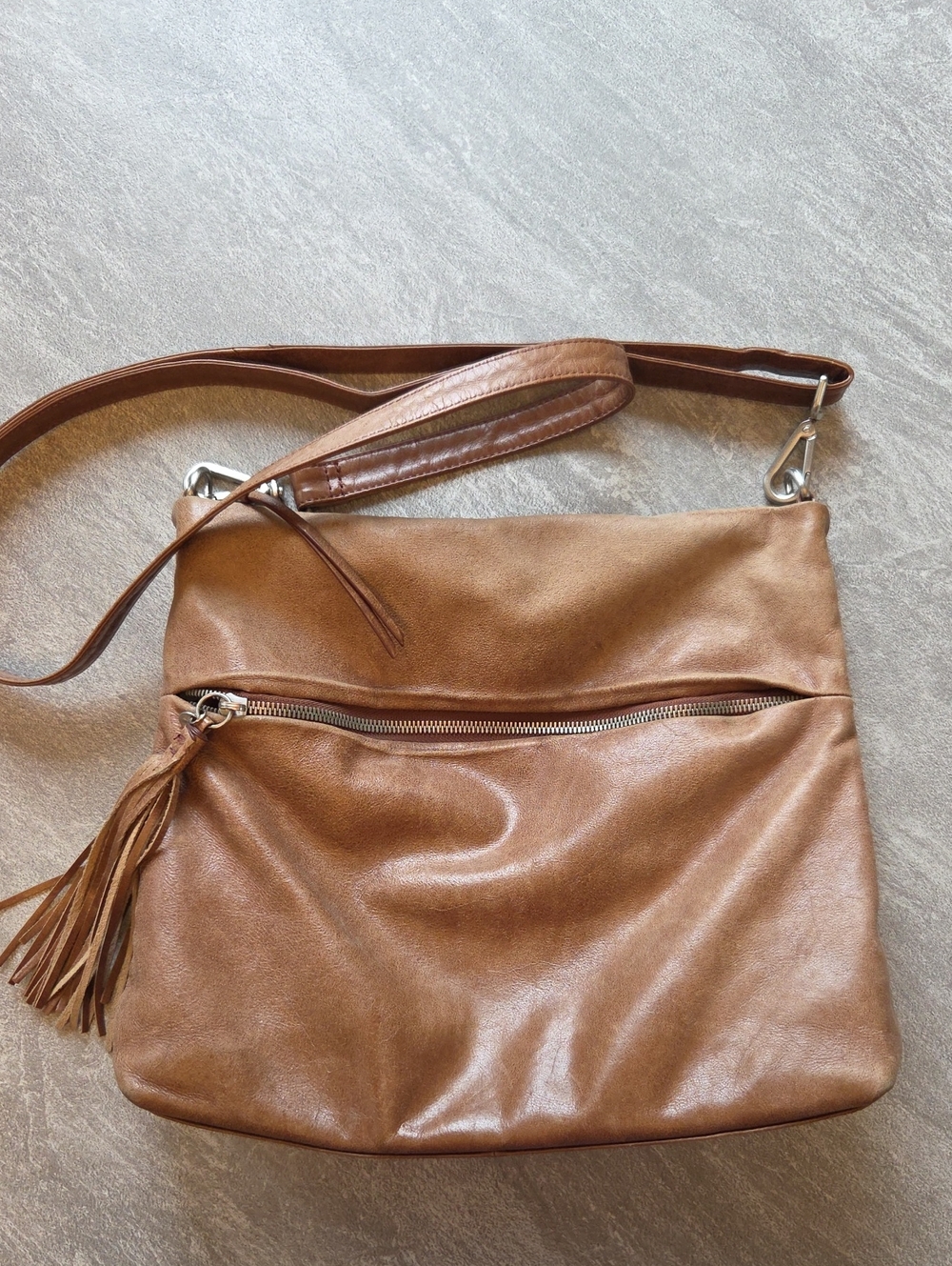 HOBO International Classic Casual Crossbody/ Backpack Bag in Brown